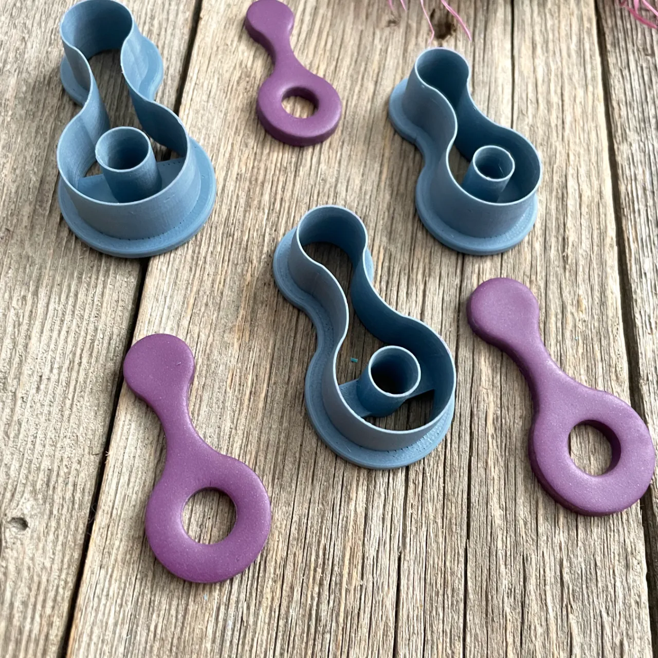 Drop and Organic Circle Earring Cutters view 3