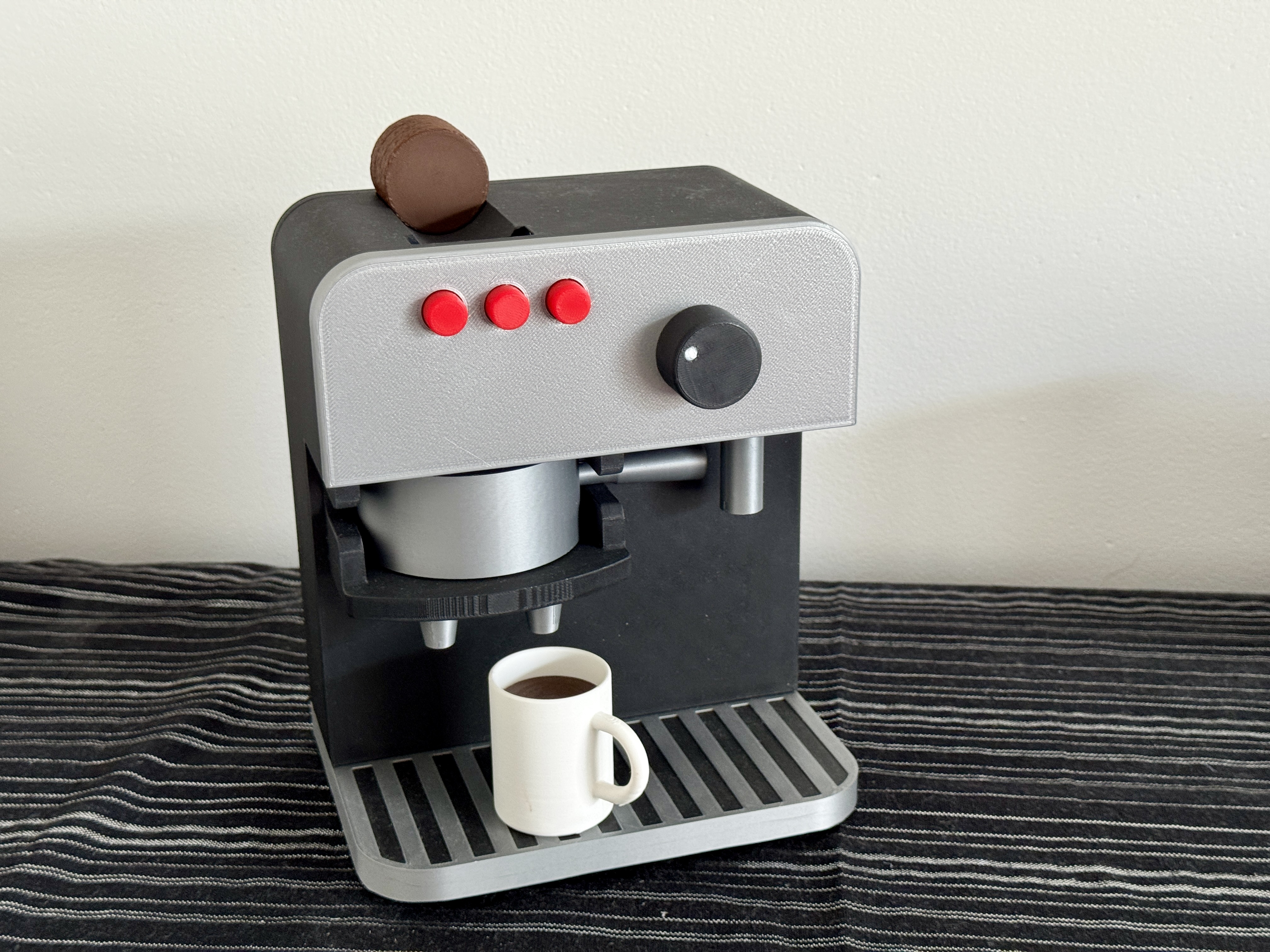 Miniatura 4 do modelo 3D Interactive Toy Coffee Machine 