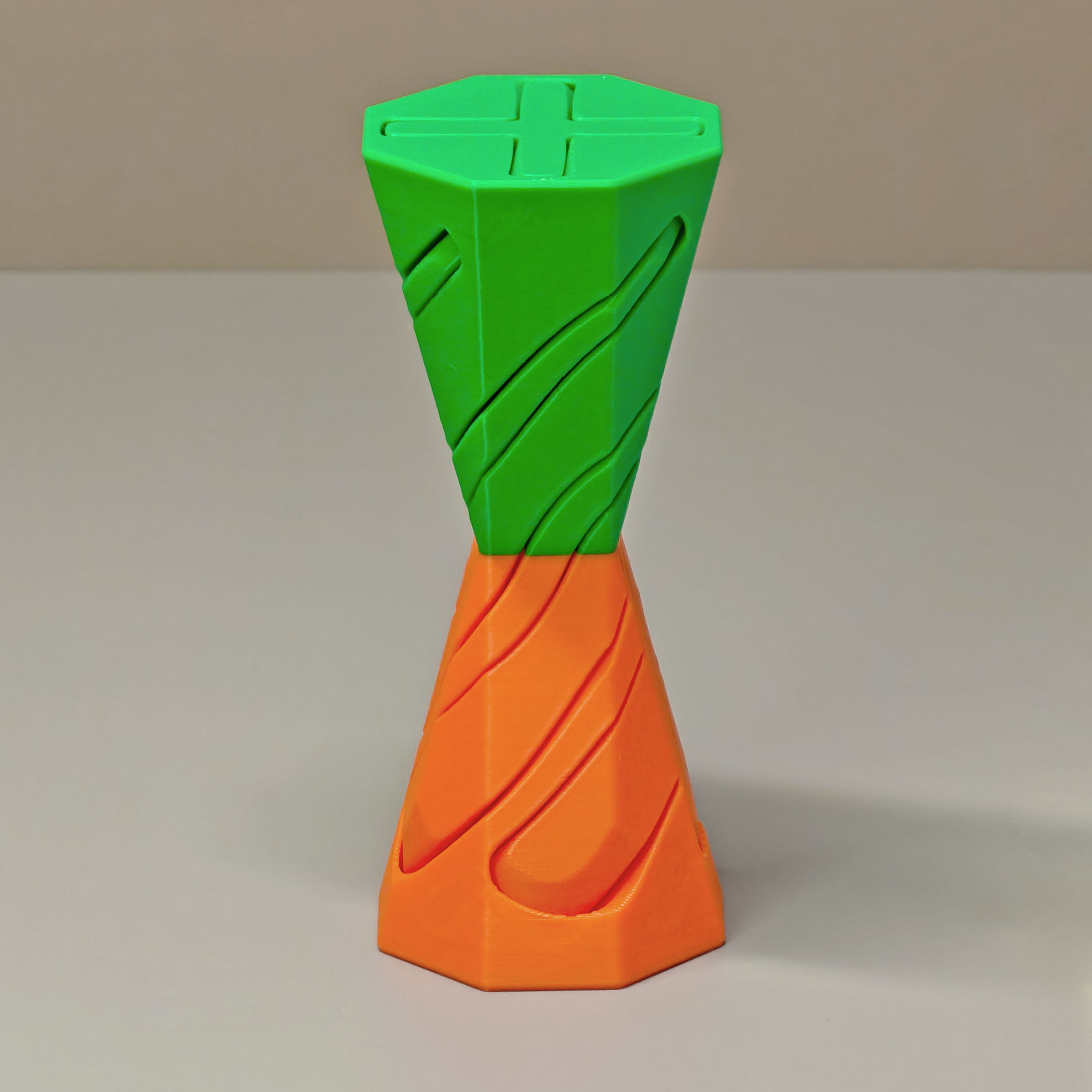 Miniatura 1 do modelo 3D 一体打印 能重复螺旋的方锥穿越 解压玩具 TD1方锥