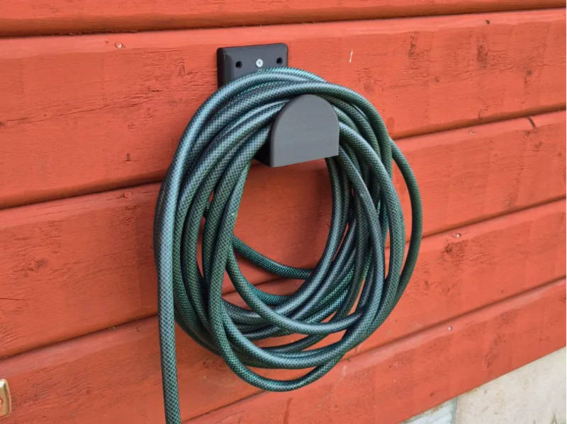 Water hose holder