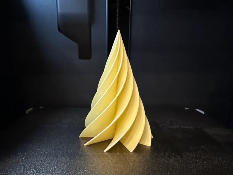 Elegant Spiral Christmas Tree