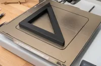 Cadre triangulaire décoratif pour mousse stabilisée — photo 2