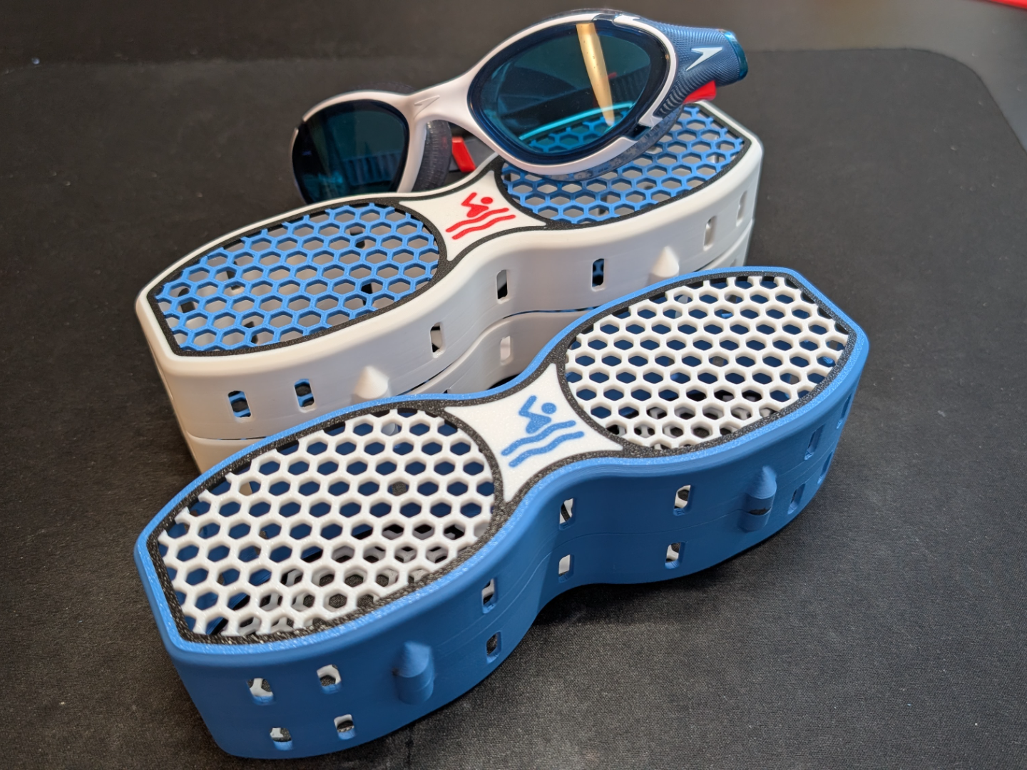 Etui für Schwimmbrille / Speedo / Arena / Magnet