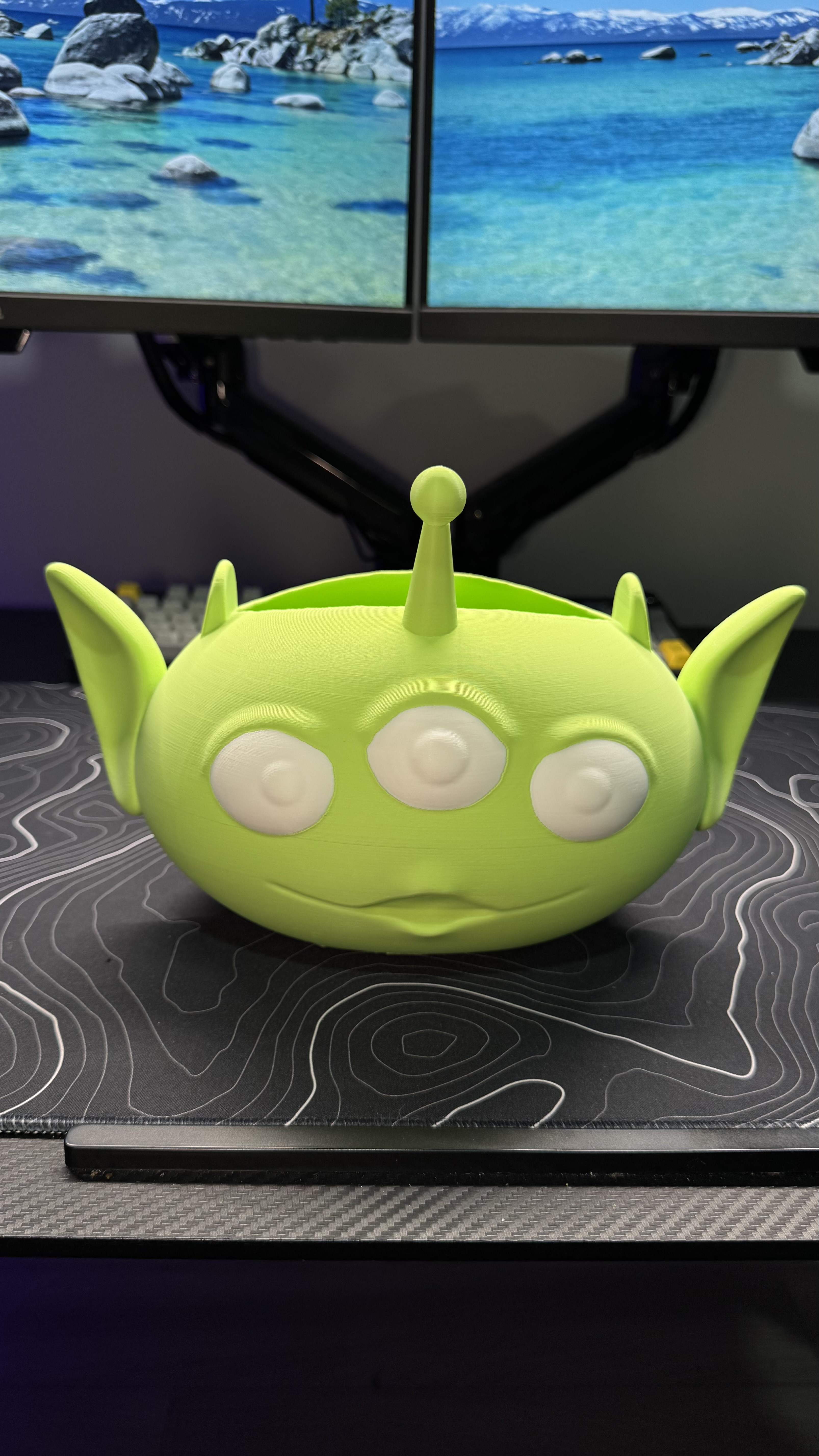 Miniatura 2 do modelo 3D Alien Popcorn Bucket
