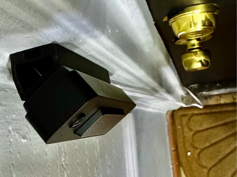 Unifi Doorbell Light magnetic holder