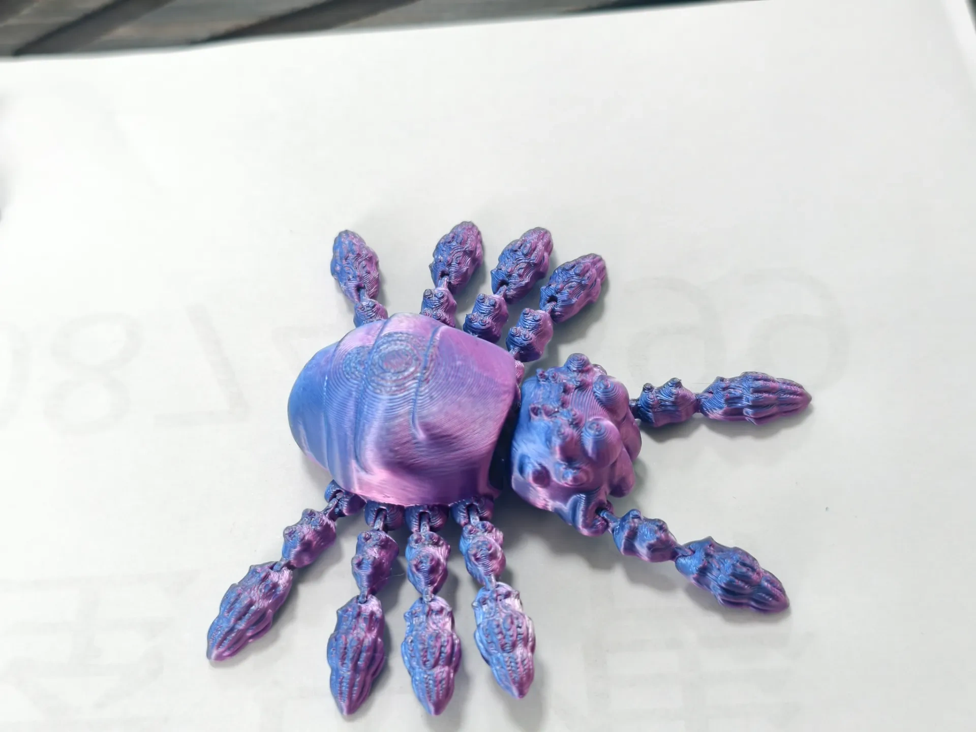 Miniatura 1 do modelo 3D 蜘蛛玩具，每只脚都可以动，手机直接打印无需支撑