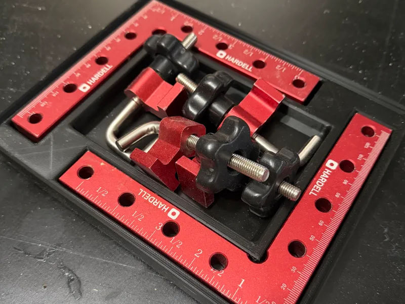 Amazon Hardell Square Holder