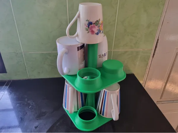 Support à mugs empilable