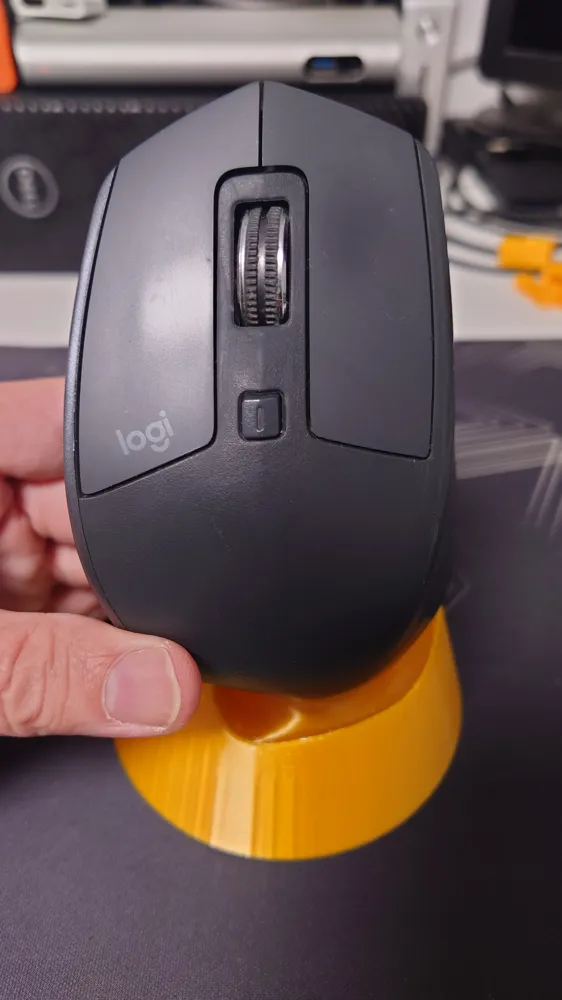 Logitech MX Mouse Mount by ゴールドアムール MakerWorld: Download Free 3D Models