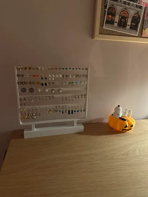 Earring Holder view 4
