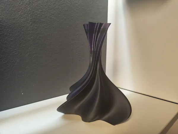 Vase vague moderne