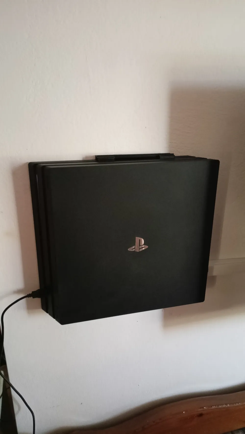 Playstation PS4 Pro Wall Mount Shared by spank7 MakerWorld