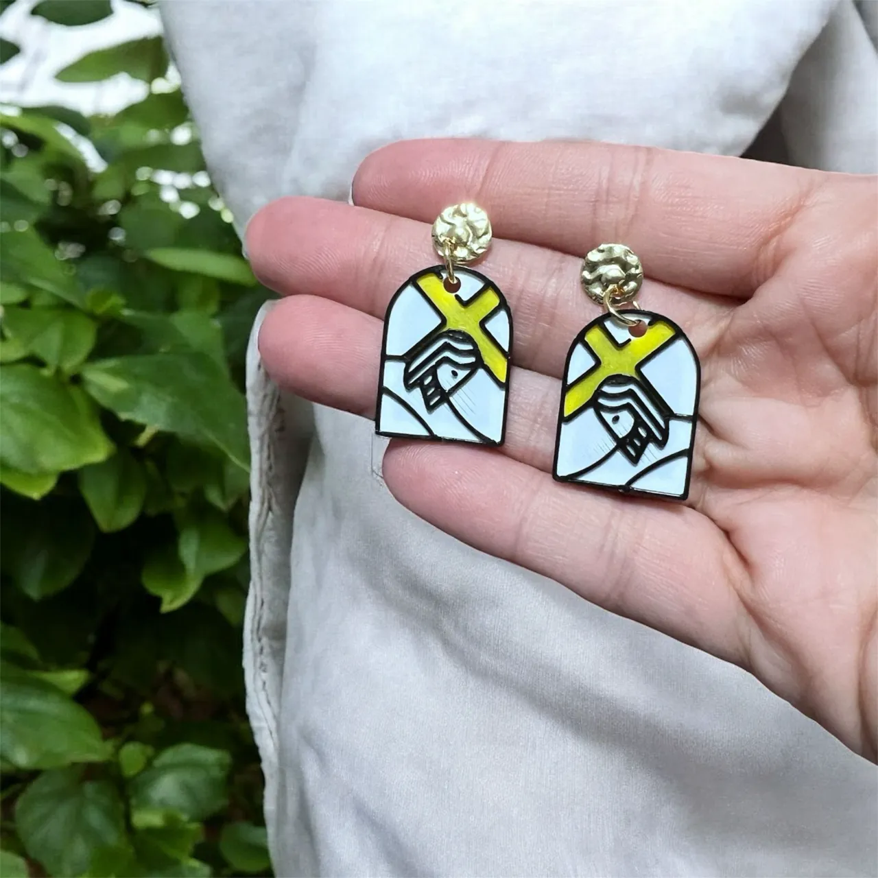 Pendientes jesucristo view 2