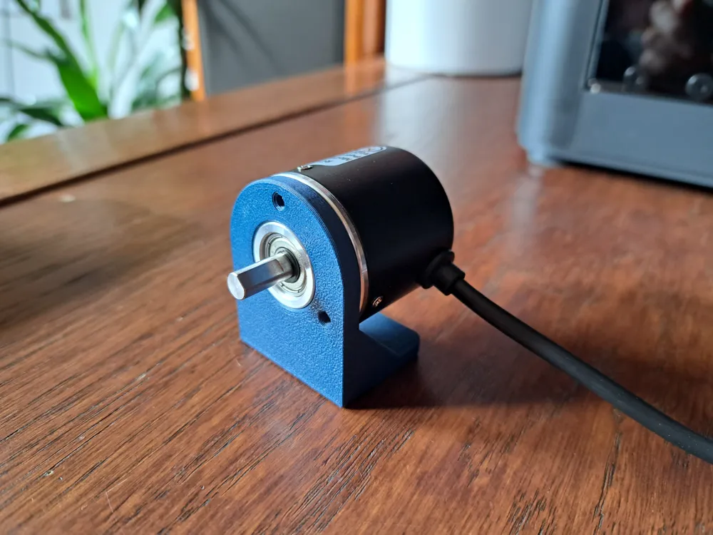 Rotary Encoder Mounting Bracket by PianoReeves MakerWorld