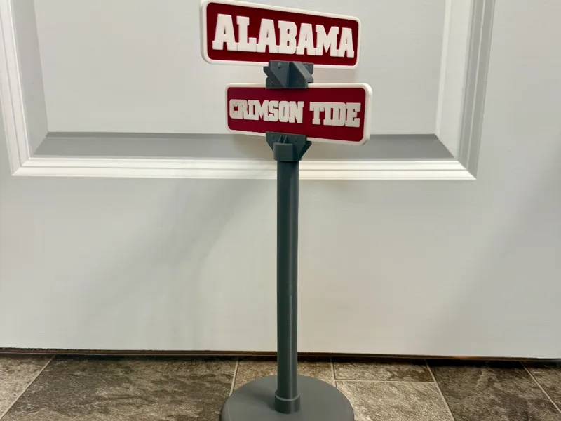 Alabama Crimson Tide street sign