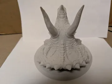 Soporte: Triceratops head mounted on a wall; supportless — vista de referencia 4