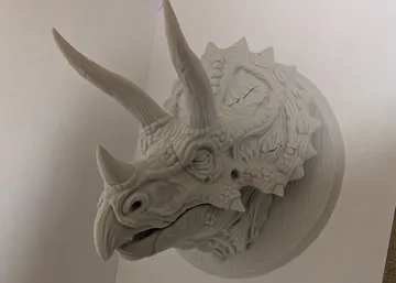 Soporte: Triceratops head mounted on a wall; supportless — vista de referencia 5