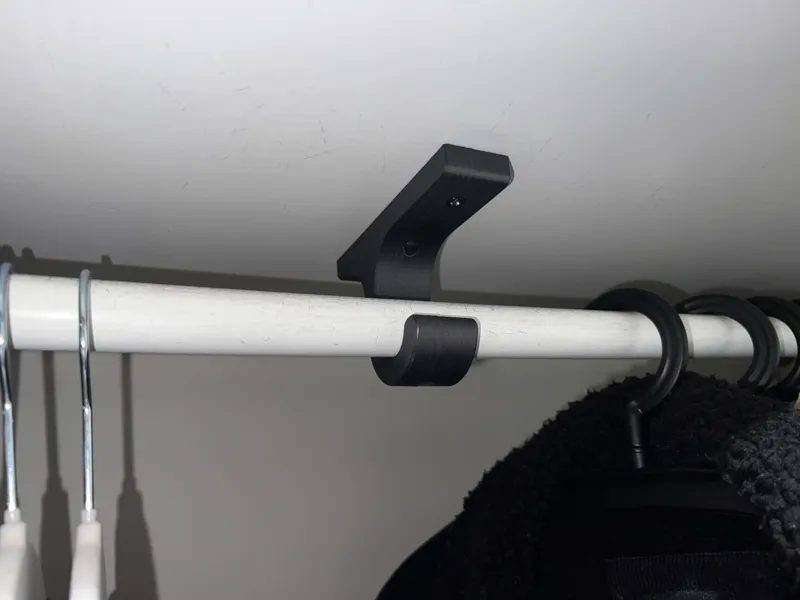 Wardrobe rod hook