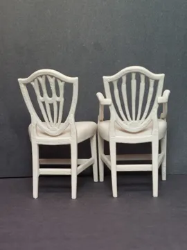 Figura decorativa: Miniature Shield-back Dining Chairs — vista de referencia 5
