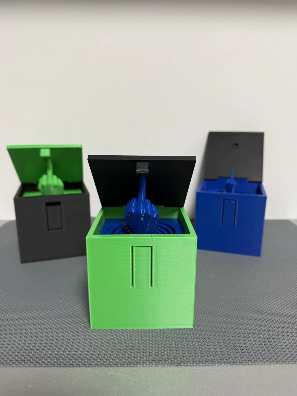 Caja De Broma Con Dedo Molesto – Diseño Impreso En 3D Con 20 Tornillos, Reto Puzzle, Ideal Para Regalos Sorpresa En Cumpleaños Y Navidad
