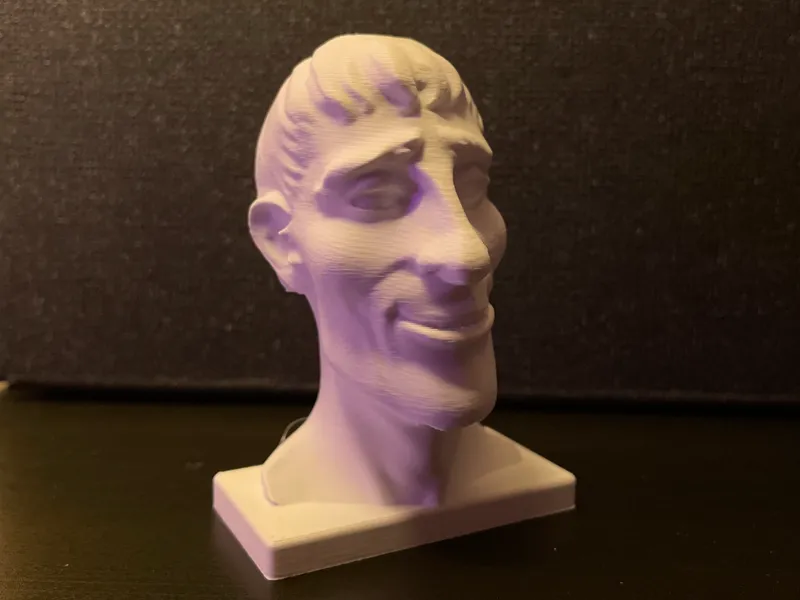 Capo Art Attack statue