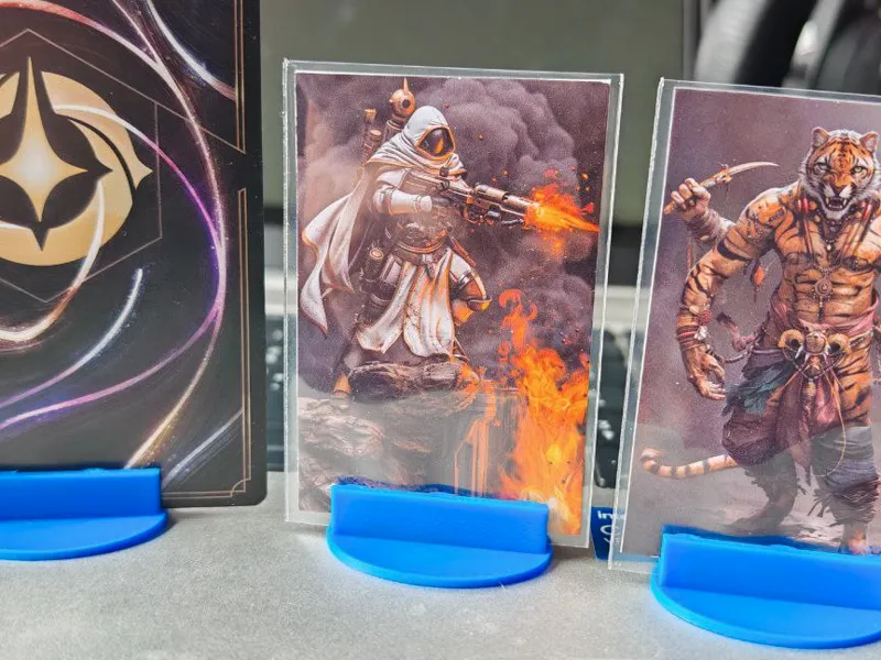 Card stand for rpg (Normal or mini euro format)