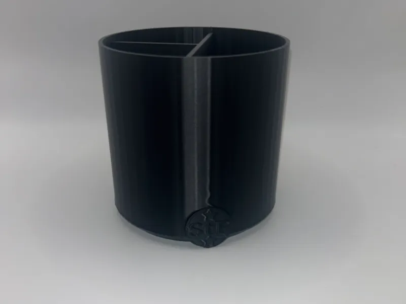 Circular toothbrush holder