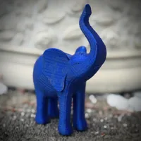 Éléphant sculpté texturé — photo 1