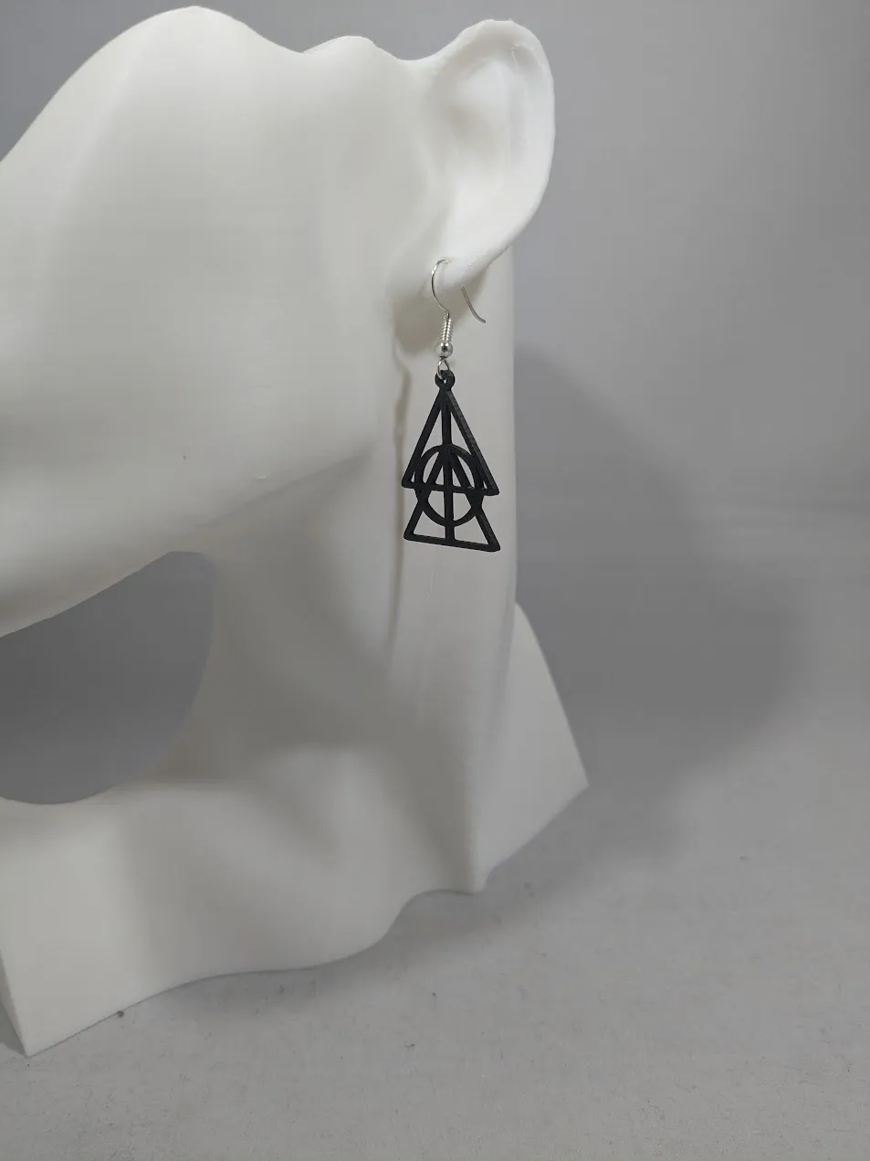 Abstract earrings - two triangles connected view 3