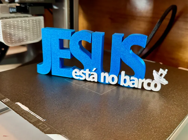 Letreiro: JESUS ESTA NO BARCO