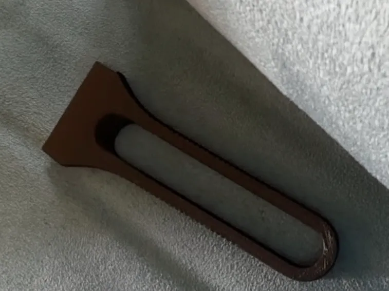 Mini bed scraper