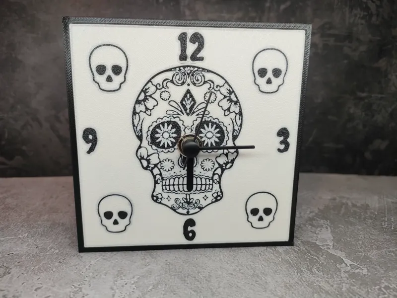 Reloj Halloween con frontal intercambiable