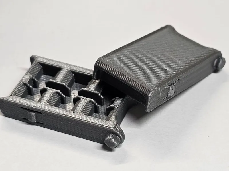 EZ Latch for Gridfinity Storage Box by Pred