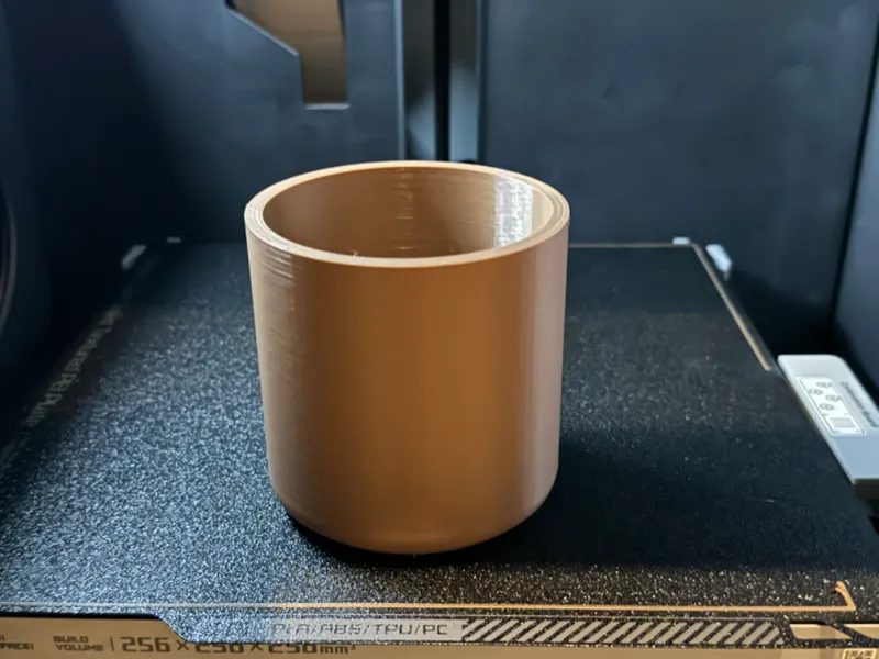 Bottom smooth corner cup