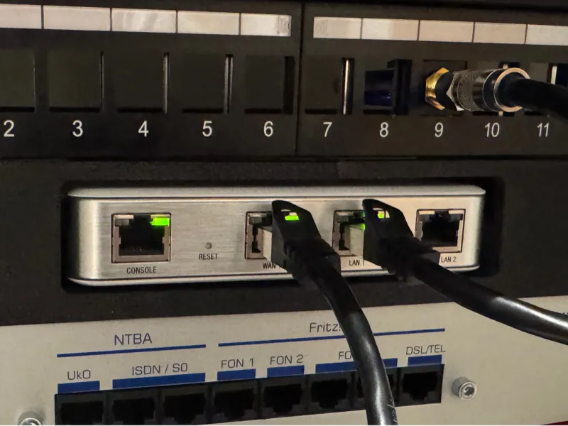 OpenRack 1U – Unifi USG