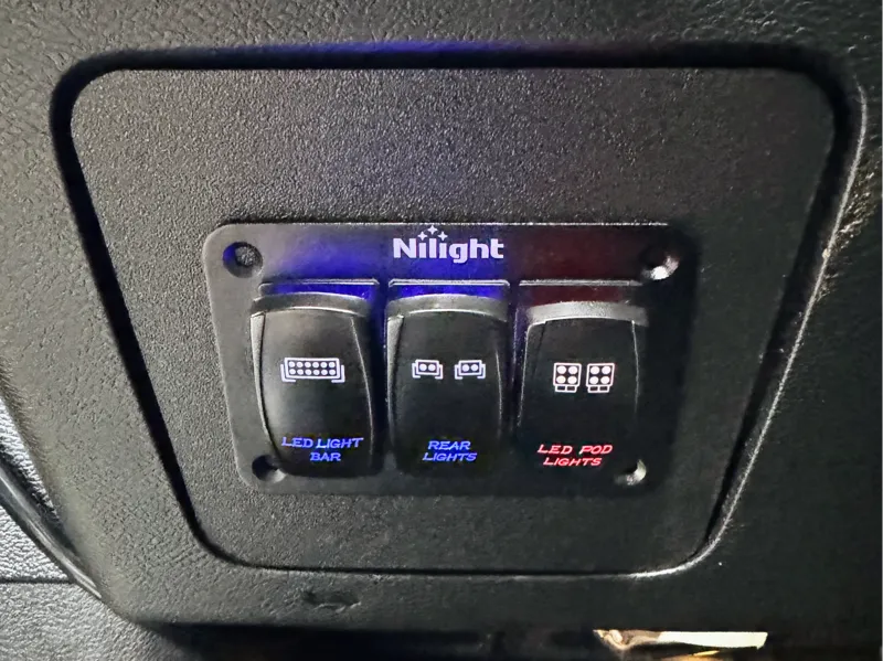 2019 Jeep Coin Tray 3 Gang Switch Plate