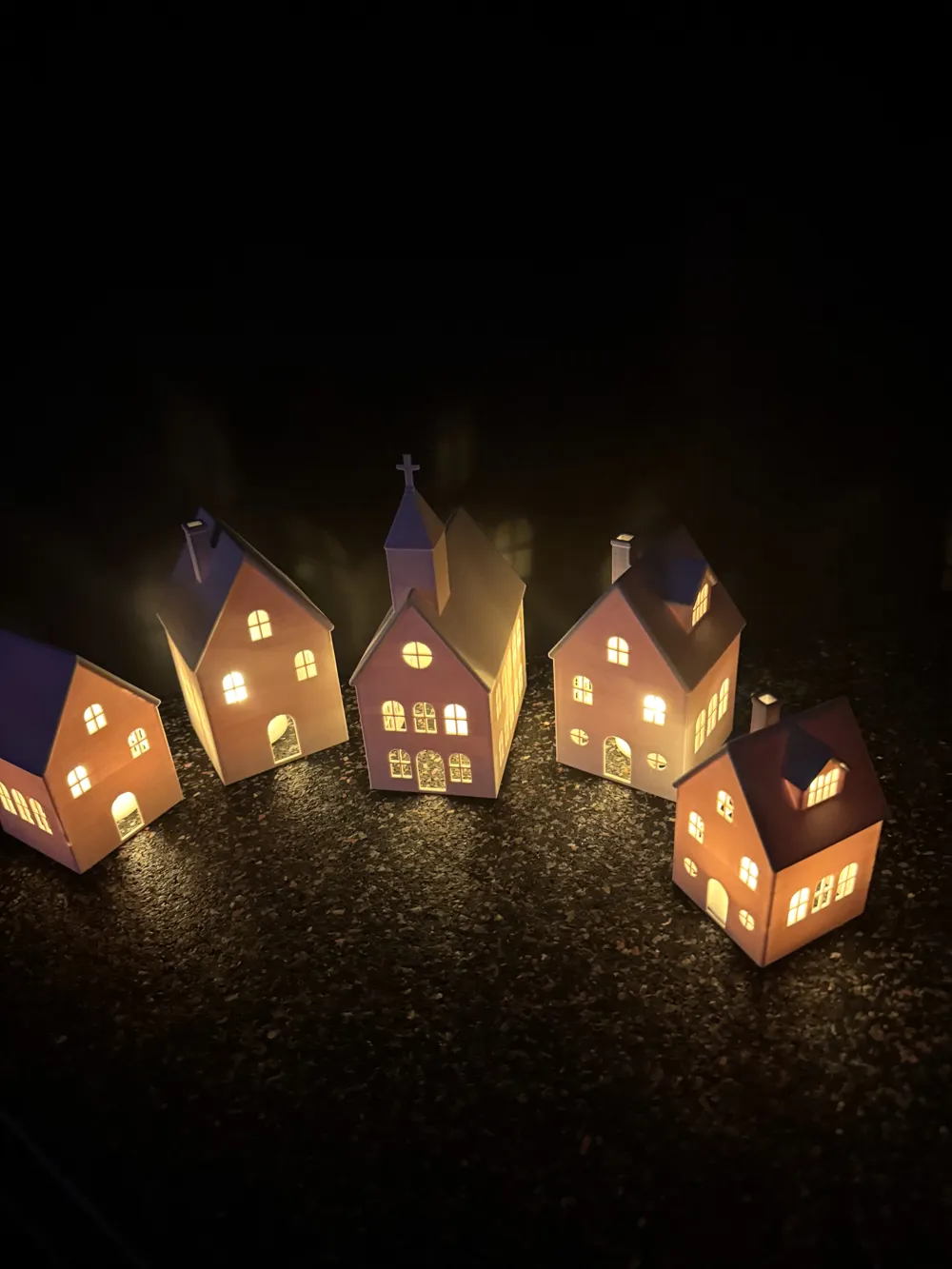 Ornamento decorativo per la casa, statuetta della Torre della Pace dal design speciale, regalo e ornamento