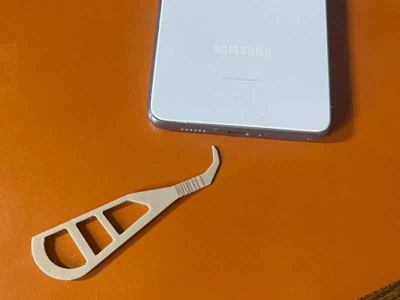 IPhone USB Dust Remover