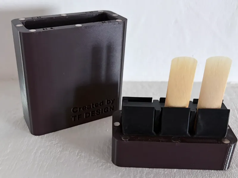 Reed Case with Humidity Control