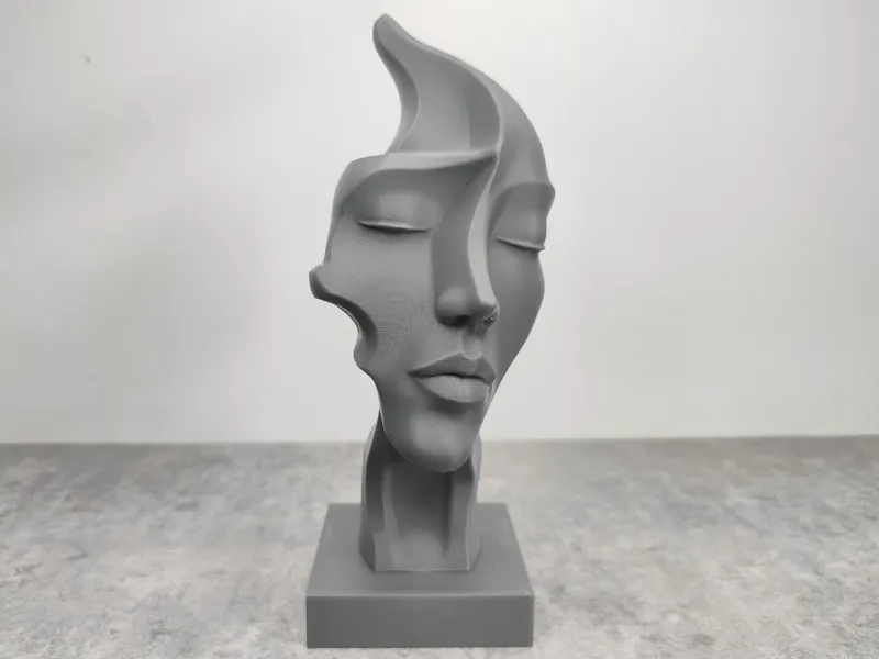 Abstract Face Sculpture – Modern Art Decor
