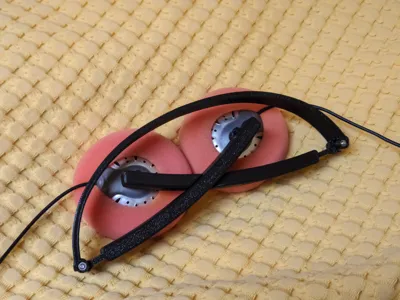 Foldable Koss KSC75 headband - remix for M2 screws