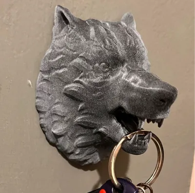 Wolf key hanger