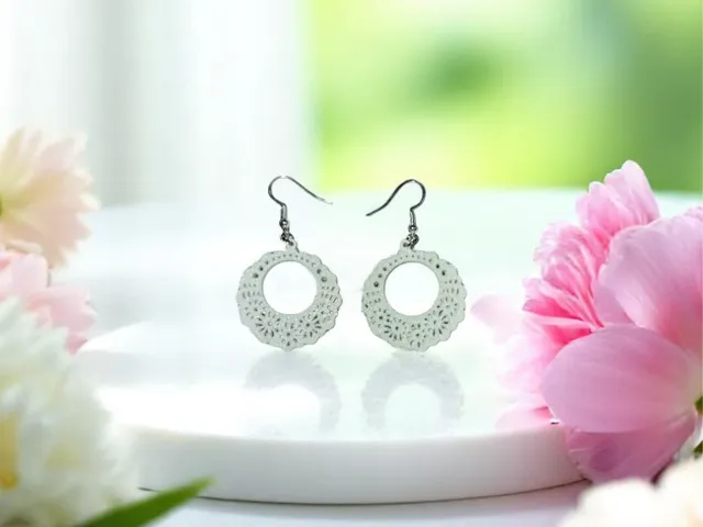 Flowers over the round earrings