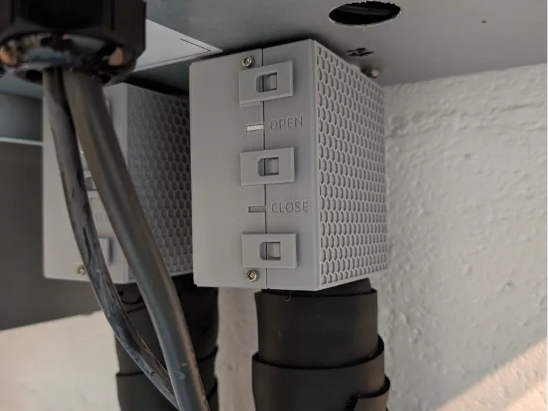 Boîtier isolé pour vannes de chauffage
