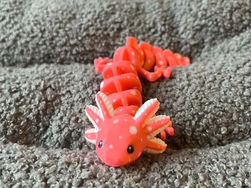 Articulated Dotted Axolotl - Multicolor