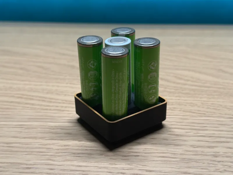 Minimalist 1x1 Gridfinity Battery Holder 5xAA