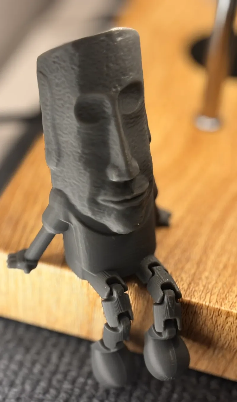 Old james ( Moai )