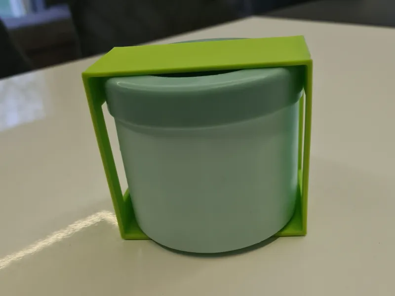 closing for a silicone ice