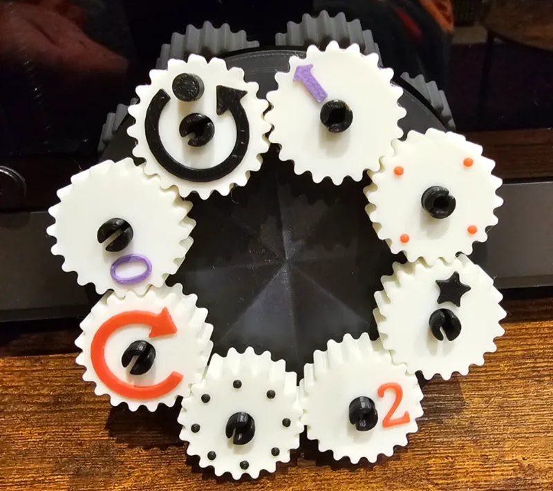 Customizable Cogs fidget toy