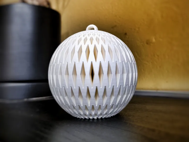 Elegant Christmas Ornament with Diamond Pattern